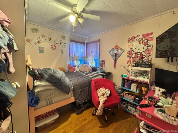 315 Cedar Court, Copiague NY 11726