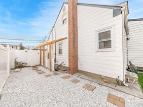 315 Cedar Court, Copiague NY 11726
