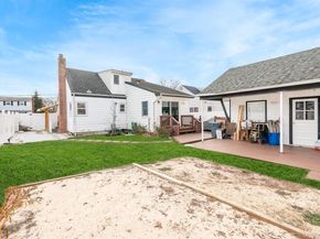315 Cedar Court, Copiague NY 11726