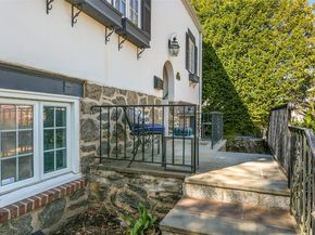 51 Valley Road, Larchmont NY 10538