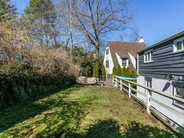51 Valley Road, Larchmont NY 10538