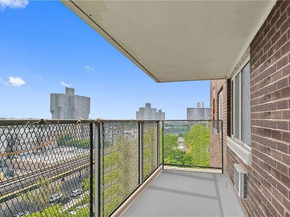 2550 Olinville Avenue 10C, Bronx NY 10467