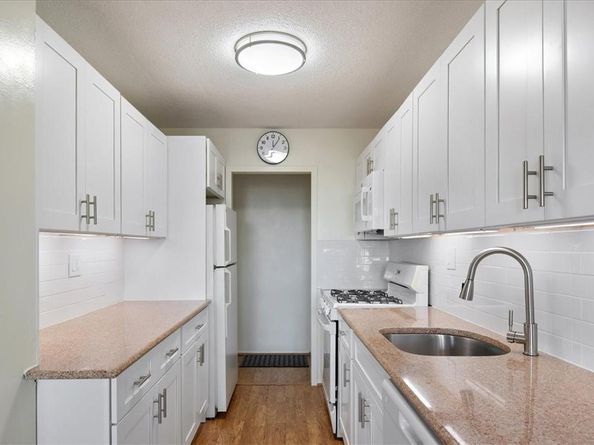 2550 Olinville Avenue 10C, Bronx NY 10467