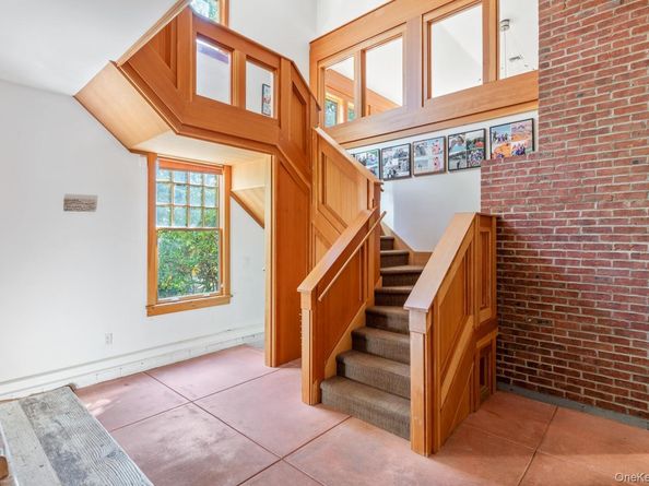 31 Marys Lane, Centerport NY 11721