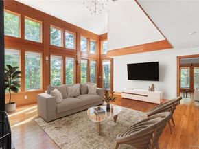 31 Marys Lane, Centerport NY 11721