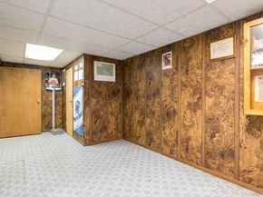 27 Bridle Path, Roslyn NY 11576