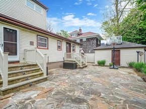 2 Burnett Avenue, Bay Shore NY 11706