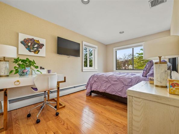 16 High Point Lane, Scarsdale NY 10583