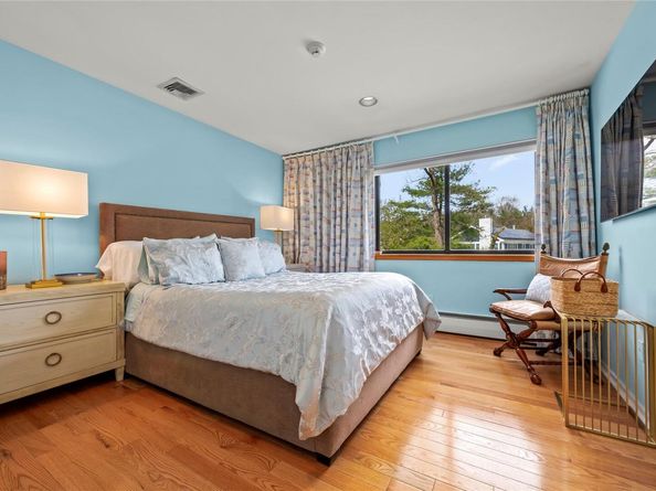 16 High Point Lane, Scarsdale NY 10583
