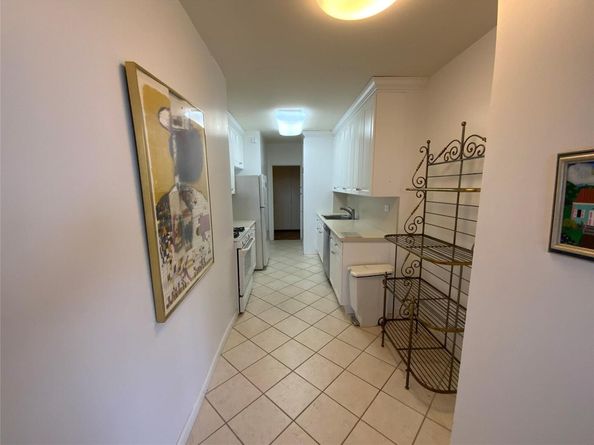 27110 Grand Central Parkway 20K, Floral Park NY 11005