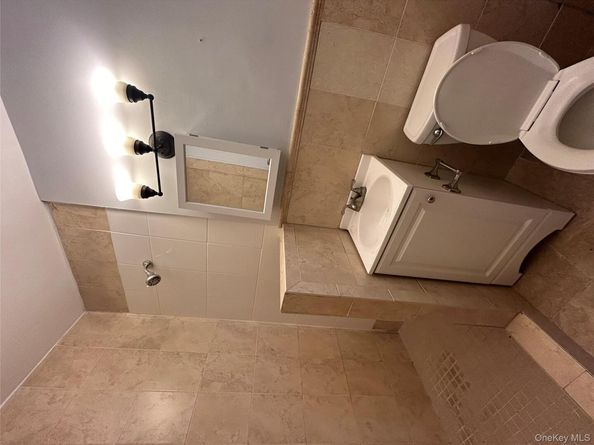 470 N Broadway B27, Yonkers NY 10701