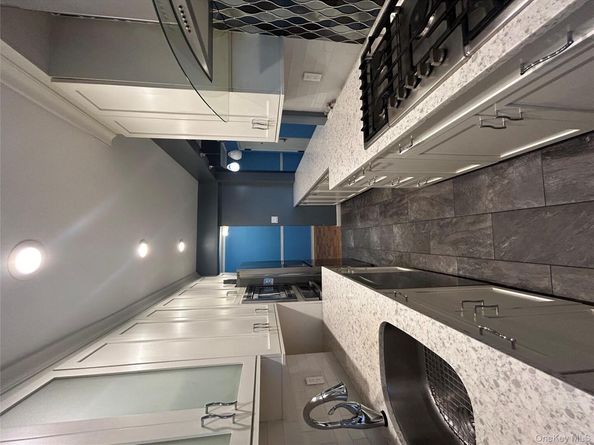 470 N Broadway B27, Yonkers NY 10701