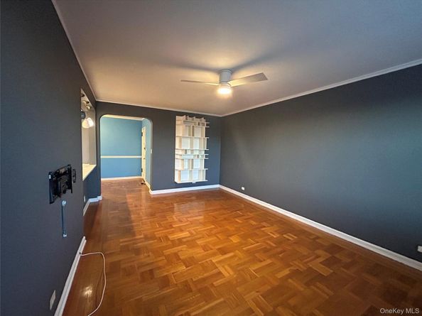 470 N Broadway B27, Yonkers NY 10701