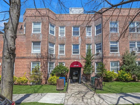 141-45 78th Road 3A, Kew Garden Hills NY 11367