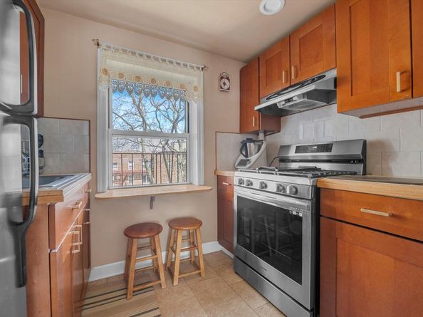 141-45 78th Road 3A, Kew Garden Hills NY 11367