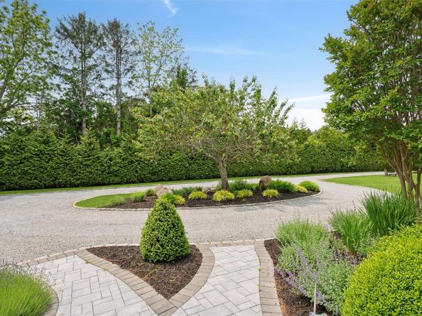 39 Tanners Neck Lane, Westhampton NY 11977