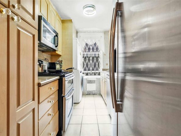 42-25 80th Street 1F, Elmhurst NY 11373