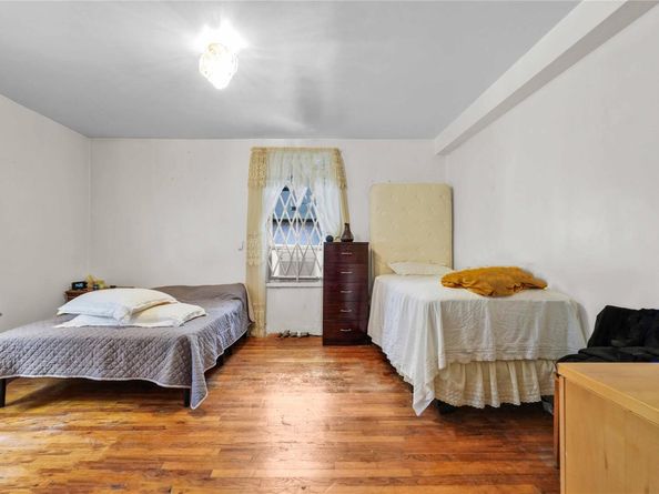 42-25 80th Street 1F, Elmhurst NY 11373