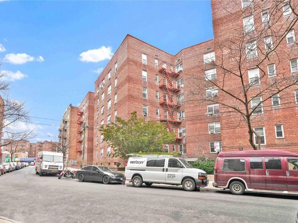 42-25 80th Street 1F, Elmhurst NY 11373