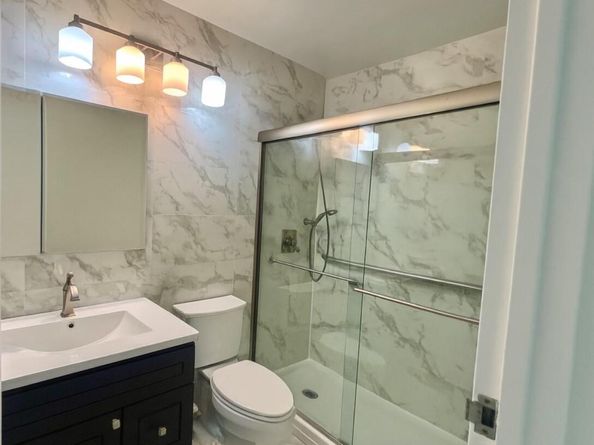 1 BAY CLUB Drive 12 B, Bayside NY 11360