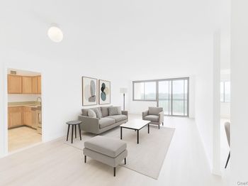 1 BAY CLUB Drive