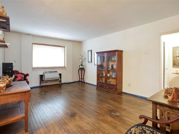 88-31 Shore Parkway 29, Howard Beach NY 11414