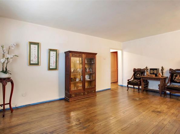 88-31 Shore Parkway 29, Howard Beach NY 11414