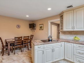 4 Midfarm Road, Rockville Centre NY 11570