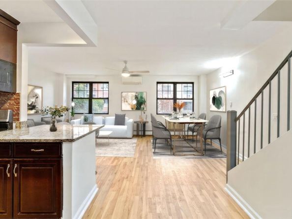 383 E 10th Street D4, New York (Manhattan) NY 10009