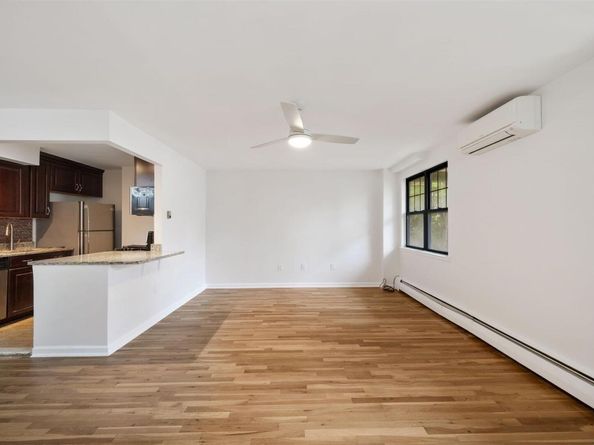 383 E 10th Street D4, New York (Manhattan) NY 10009