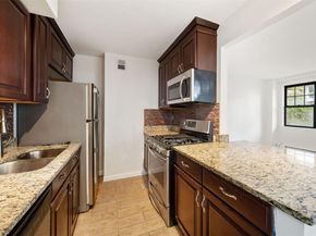 383 E 10th Street D4, New York (Manhattan) NY 10009