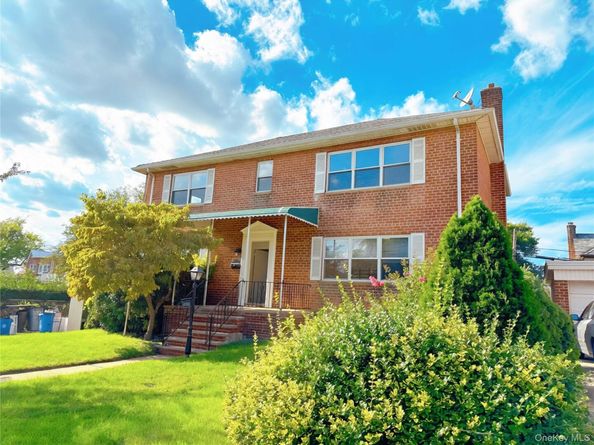 200-21 39 Ave, Bayside NY 11361