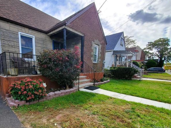 15316 132nd Avenue, Springfield Gardens NY 11434