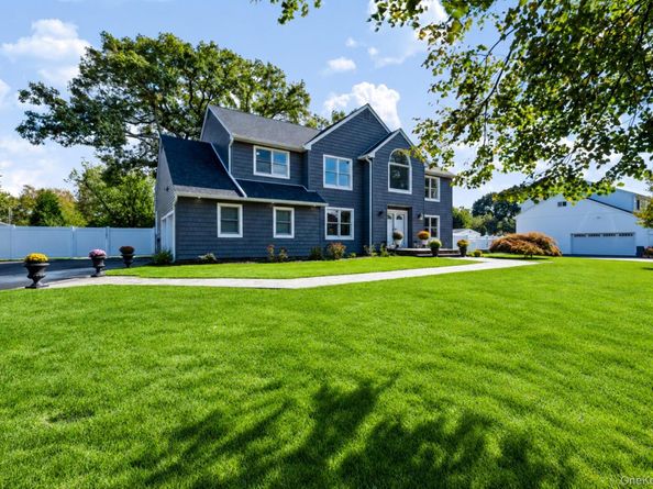 8 Brandon, Commack NY 11725