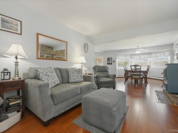 41 Sugar Maple Road, Levittown NY 11756