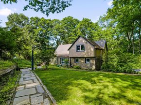 4 N Ledge Loop, Croton-on-Hudson NY 10520