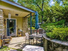 4 N Ledge Loop, Croton-on-Hudson NY 10520