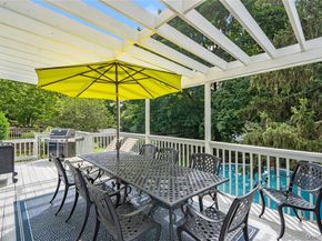 6 Cedar Avenue, Locust Valley NY 11560