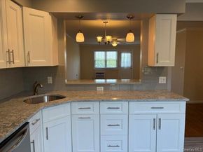 11 Harbour Lane 1B, Oyster Bay NY 11771