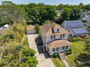 129 Bay Avenue, Patchogue NY 11772