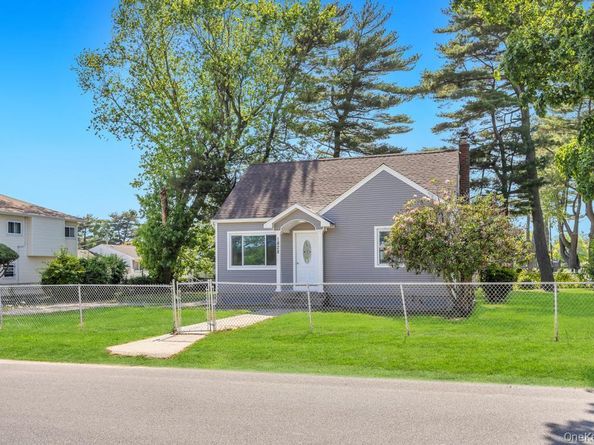 1828 Stein Drive, Bay Shore NY 11706