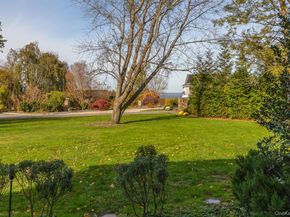 4 September Lane, Glen Cove NY 11542