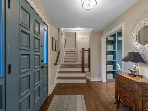 4 September Lane, Glen Cove NY 11542