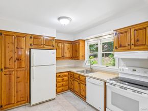 67 Quaker Path, Stony Brook NY 11790