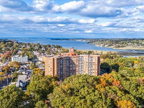 220-55 46th Avenue 5P, Bayside NY 11361