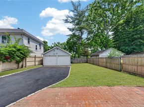 15 Grand Place, Huntington Station NY 11746