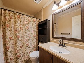 1010 Sipp Avenue, Medford NY 11763