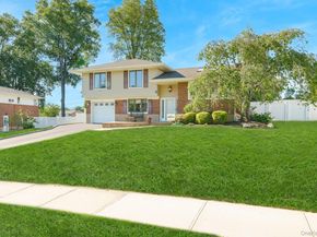 9 Wayne Place, Commack NY 11725