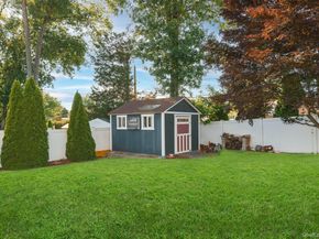 9 Wayne Place, Commack NY 11725