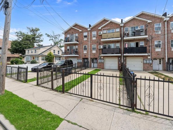 1076 Gipson Street, Far Rockaway NY 11691